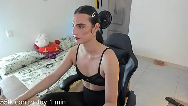  shantallskinny  online show from 06-01-26, 02:02
