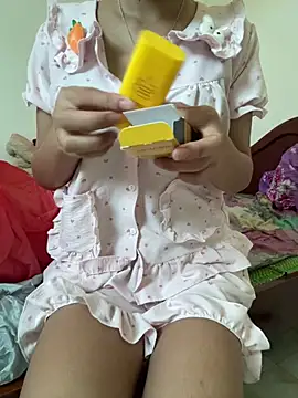 Snapshot of candy_bobo chatting on 07-13-26, 03:53 candy bobo online show from 07-13-26, 03:53
