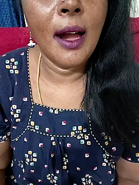 Snapshot of Sunitha-tamilponu chatting on 06-18-26, 06:13 Sunitha-tamilponu online show from 06-18-26, 06:13