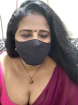 Snapshot of Sunitha-tamilponu chatting on 07-06-26, 06:54 Sunitha-tamilponu online show from 07-06-26, 06:54
