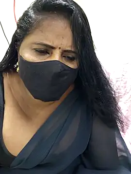 Snapshot of Sunitha-tamilponu chatting on 07-09-26, 06:28 Sunitha-tamilponu online show from 07-09-26, 06:28