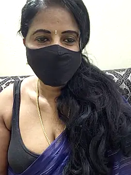 Snapshot of Sunitha-tamilponu chatting on 07-17-26, 08:14 Sunitha-tamilponu online show from 07-17-26, 08:14