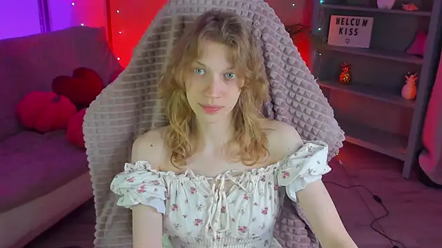 Snapshot of Emily_Cartex chatting on 05-23-26, 05:34 Emily Cartex online show from 05-23-26, 05:34