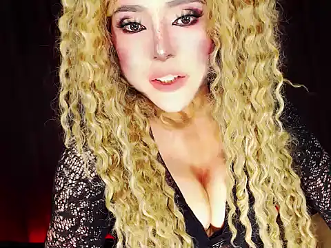 Snapshot of MalasaNGANI chatting on 05-17-26, 11:34 MalasaNGANI online show from 05-17-26, 11:34