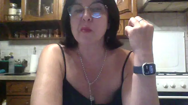 Snapshot of Fiona06 chatting on 05-18-26, 07:09 Fiona06 online show from 05-18-26, 07:09