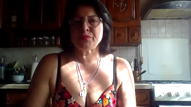 Snapshot of Fiona06 chatting on 05-19-26, 04:52 Fiona06 online show from 05-19-26, 04:52