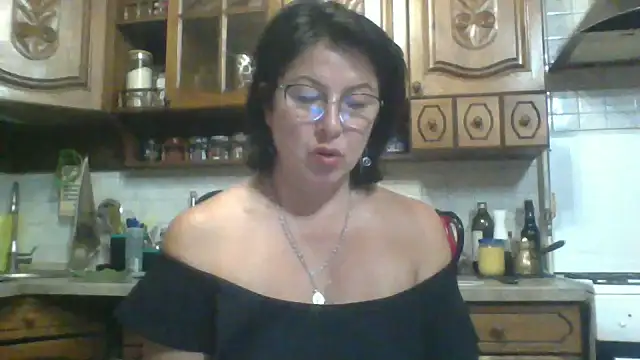 Snapshot of Fiona06 chatting on 05-26-26, 07:21 Fiona06 online show from 05-26-26, 07:21