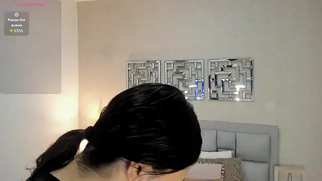 Snapshot of sofia__thompson chatting on 05-16-26, 12:18 sofia thompson online show from 05-16-26, 12:18