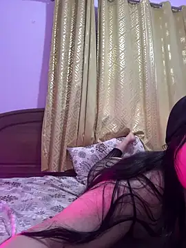 Snapshot of QueenRima99 chatting on 05-15-26, 06:26 QueenRima99 online show from 05-15-26, 06:26