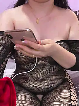Snapshot of QueenRima99 chatting on 05-23-26, 07:18 QueenRima99 online show from 05-23-26, 07:18