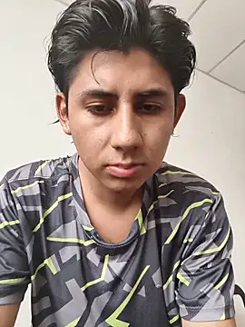 Snapshot of Ericef chatting on 05-21-26, 07:21 Ericef online show from 05-21-26, 07:21