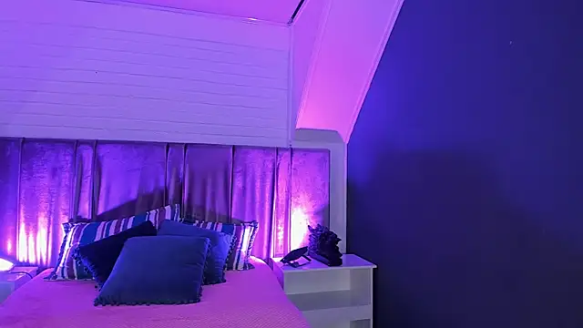 Azahara 18 online show from 04-28-26, 11:54