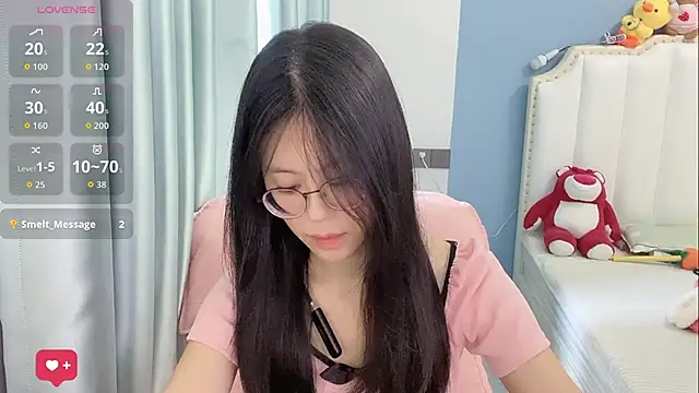 Snapshot of Luna-666 chatting on 06-14-26, 02:24 Luna-666 online show from 06-14-26, 02:24