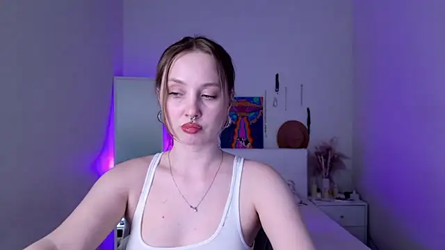 Snapshot of ooopsitscandy chatting on 05-22-26, 04:23 ooopsitscandy online show from 05-22-26, 04:23