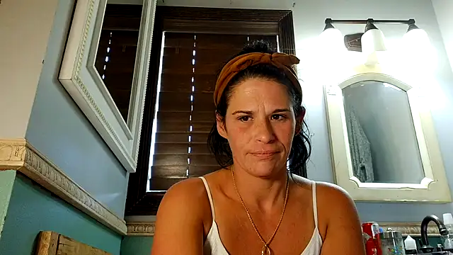Vanessa Valentine online show from 05-18-26, 03:07