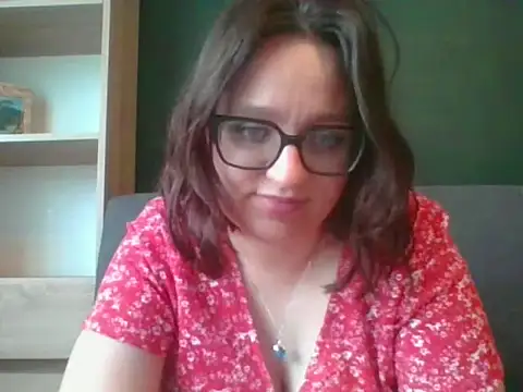 Snapshot of sensual_paris chatting on 05-08-26, 05:35 sensual paris online show from 05-08-26, 05:35