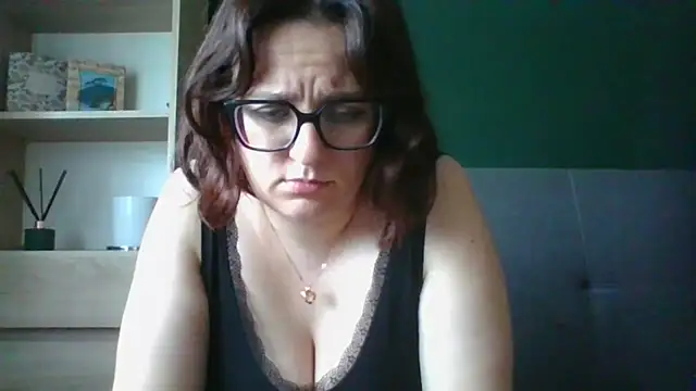 Snapshot of sensual_paris chatting on 07-17-26, 05:25 sensual paris online show from 07-17-26, 05:25