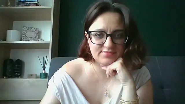 Snapshot of sensual_paris chatting on 07-31-26, 05:18 sensual paris online show from 07-31-26, 05:18