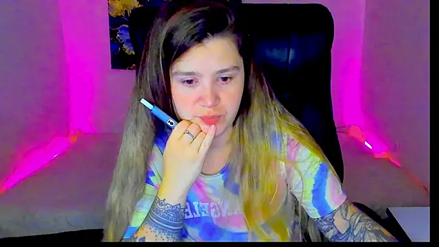 Snapshot of Natali_Secret chatting on 06-30-26, 06:09 Natali Secret online show from 06-30-26, 06:09