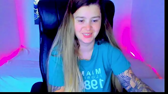 Snapshot of Natali_Secret chatting on 07-04-26, 12:44 Natali Secret online show from 07-04-26, 12:44