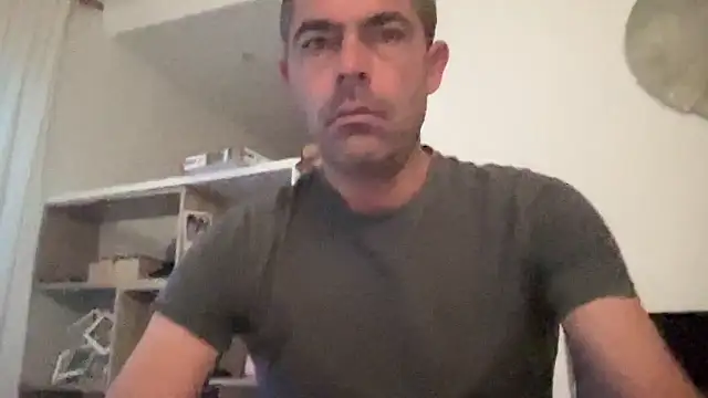 Riccardo86xx online show from 04-30-26, 04:08