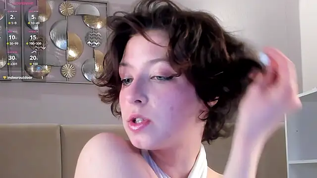 Snapshot of bluebreeze888 chatting on 06-06-26, 03:11 bluebreeze888 online show from 06-06-26, 03:11