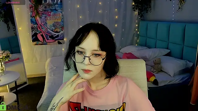 Snapshot of Lilac-Muse chatting on 07-15-26, 11:15 Lilac-Muse online show from 07-15-26, 11:15