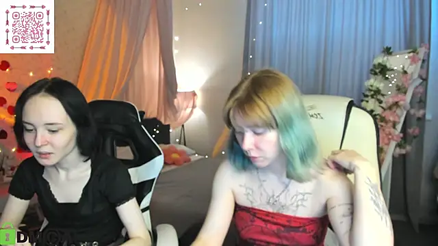 Snapshot of Elira_Vane chatting on 06-05-26, 03:02 Elira Vane online show from 06-05-26, 03:02