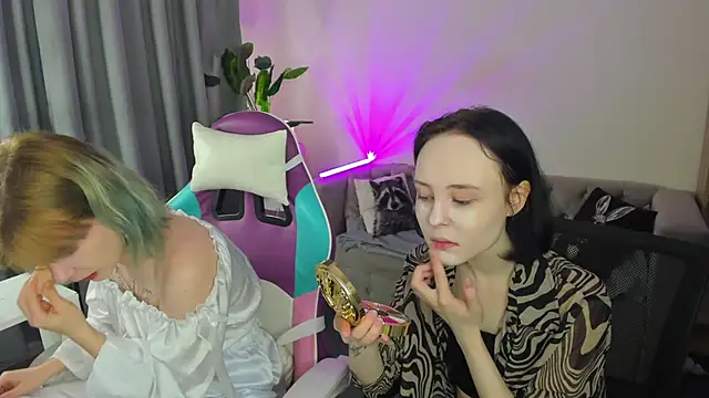 Snapshot of Elira_Vane chatting on 06-07-26, 02:59 Elira Vane online show from 06-07-26, 02:59