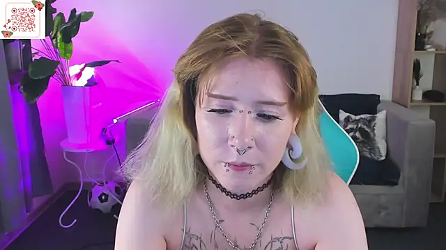 Snapshot of Elira_Vane chatting on 06-25-26, 05:12 Elira Vane online show from 06-25-26, 05:12