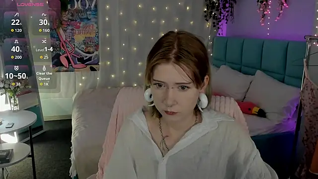 Snapshot of Elira_Vane chatting on 07-05-26, 03:02 Elira Vane online show from 07-05-26, 03:02
