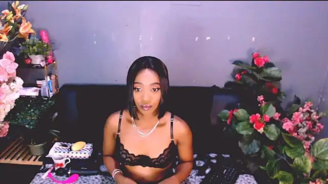 LolaSavageXO online show from 05-22-26, 06:46