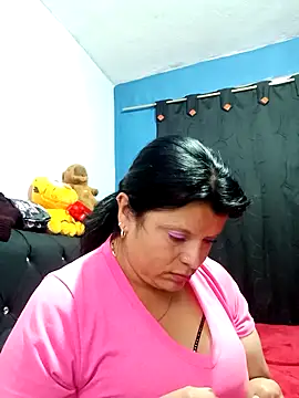Snapshot of Samantha_Kieran chatting on 05-09-26, 01:00 Samantha Kieran online show from 05-09-26, 01:00