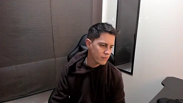 Snapshot of KendricTorres chatting on 06-02-26, 02:52 KendricTorres online show from 06-02-26, 02:52