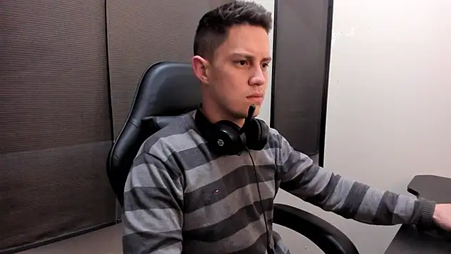 KendricTorres online show from 07-09-26, 01:26