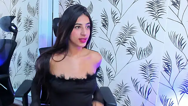 SophiaRivers online show from 04-28-26, 01:27