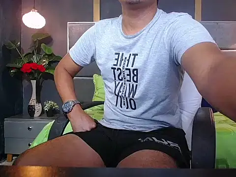 Snapshot of noah_oliver1 chatting on 06-03-26, 12:13 noah oliver1 online show from 06-03-26, 12:13