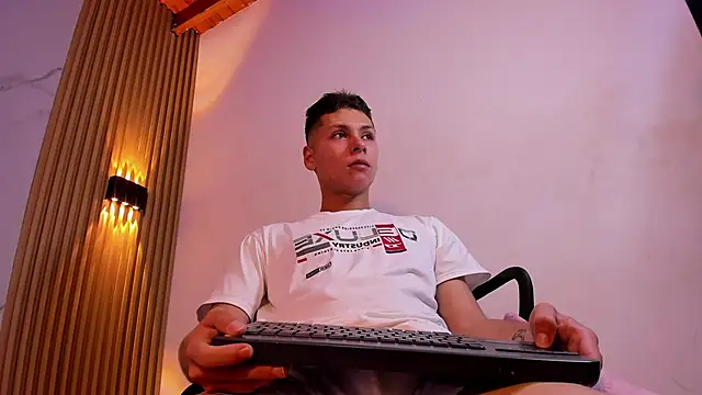 IM ANGELPRESTON online show from 05-06-26, 11:37