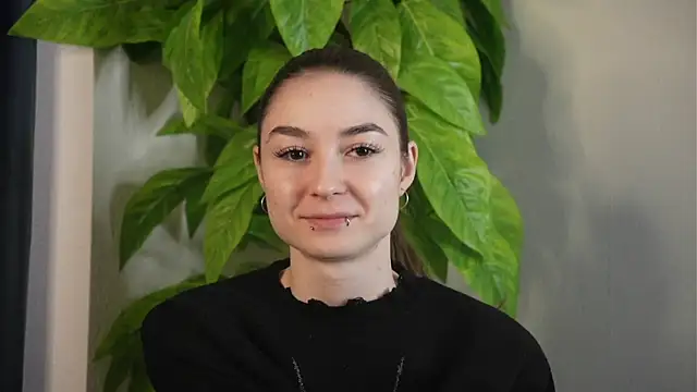MinnieWerthman online show from 05-03-26, 03:56