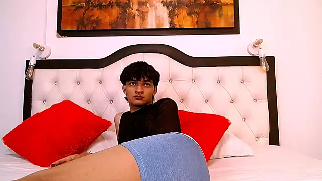 Snapshot of SahirCharm chatting on 06-06-26, 11:59 SahirCharm online show from 06-06-26, 11:59