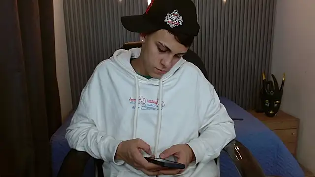 Snapshot of Ethanx18_ chatting on 05-19-26, 03:13 Ethanx18 online show from 05-19-26, 03:13