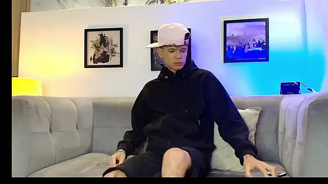 KING BOYS2026 online show from 06-14-26, 03:52