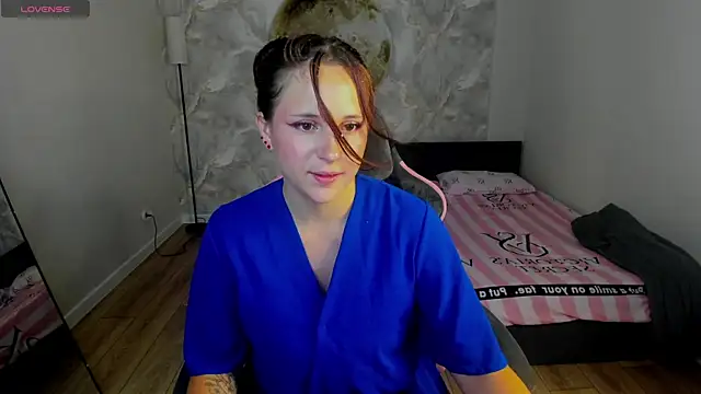 Julia Shyy online show from 07-05-26, 01:45