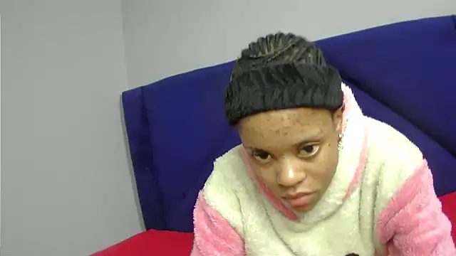 Snapshot of TheSexyBibi chatting on 06-01-26, 06:15 TheSexyBibi online show from 06-01-26, 06:15