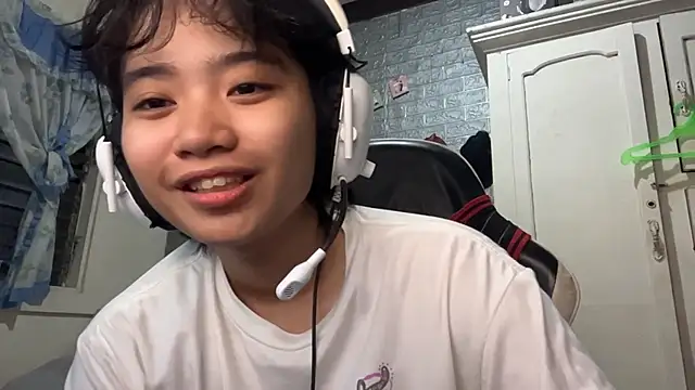 SusannahDiffee online show from 04-30-26, 01:17