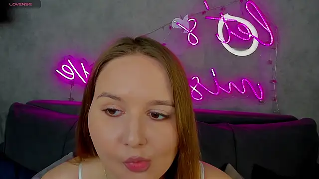 Snapshot of Emmaa_Kimm chatting on 06-07-26, 12:59 Emmaa Kimm online show from 06-07-26, 12:59