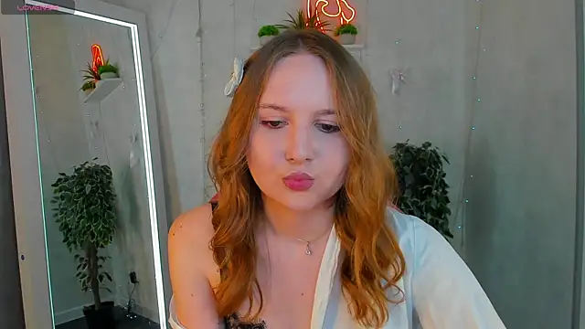 Snapshot of Emmaa_Kimm chatting on 06-11-26, 02:53 Emmaa Kimm online show from 06-11-26, 02:53