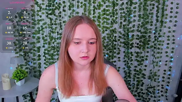 Snapshot of Emmaa_Kimm chatting on 07-14-26, 12:57 Emmaa Kimm online show from 07-14-26, 12:57