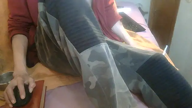 Snapshot of SamuelTal chatting on 06-06-26, 01:16 SamuelTal online show from 06-06-26, 01:16