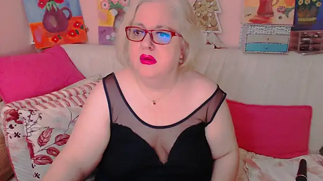 Snapshot of Maturelove_xxx chatting on 06-12-26, 07:02 Maturelove xxx online show from 06-12-26, 07:02